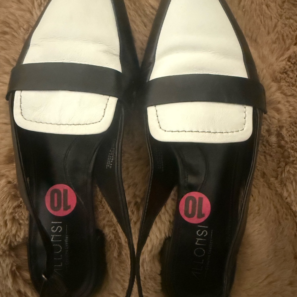 Stylish Black and White Women's Shoes